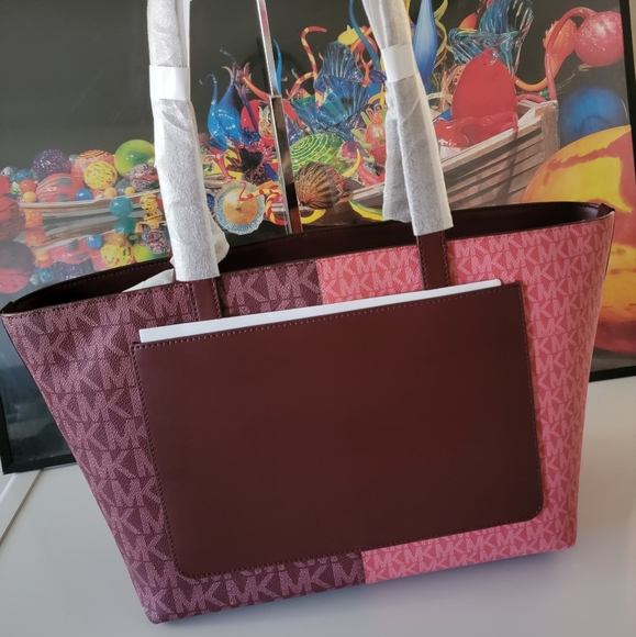 Michael Kors Jet Set Zip top Tote - Picture 3 of 6